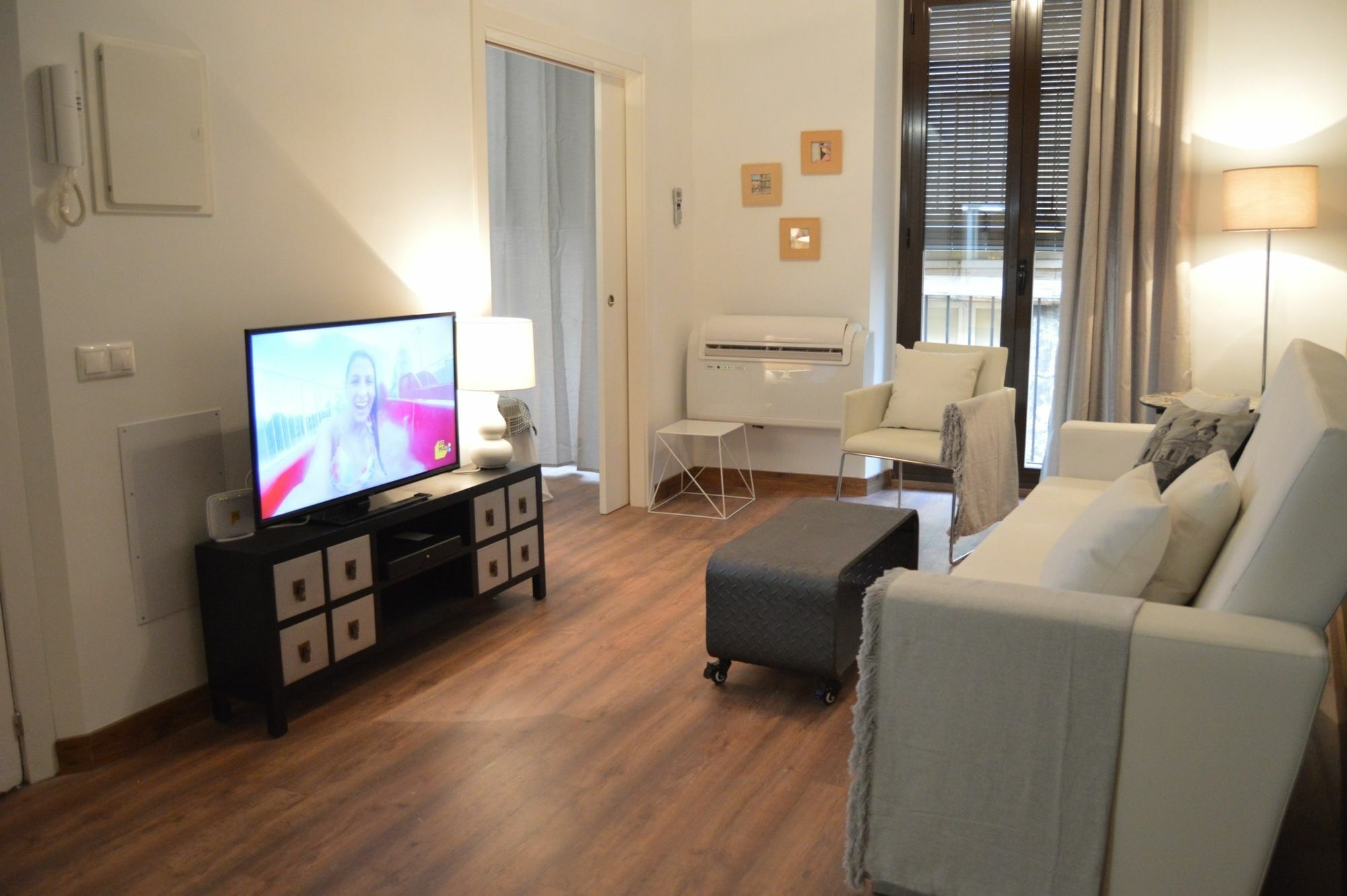 Tarragona Suites Mediona Ngoại thất bức ảnh