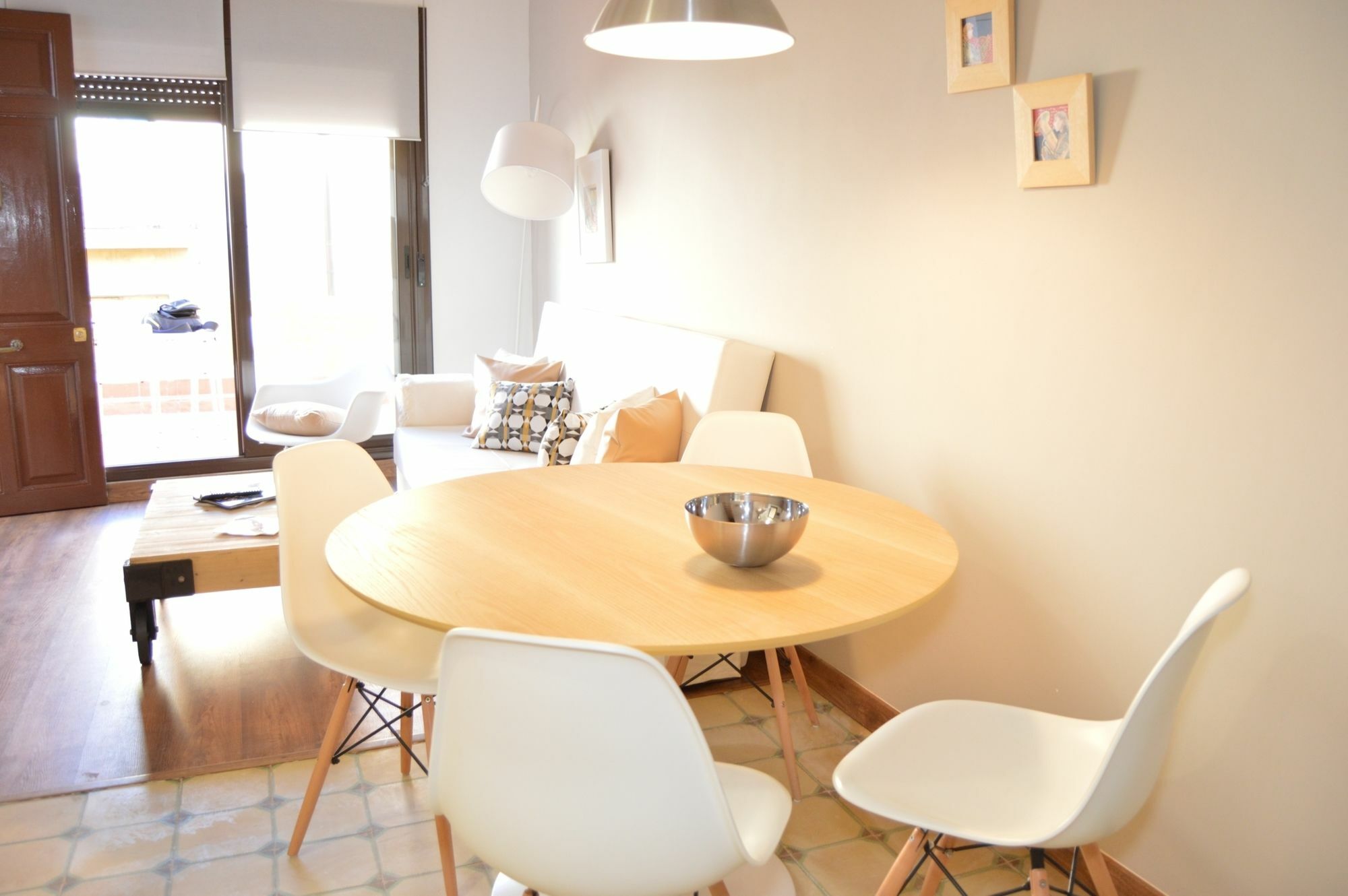 Tarragona Suites Mediona Ngoại thất bức ảnh