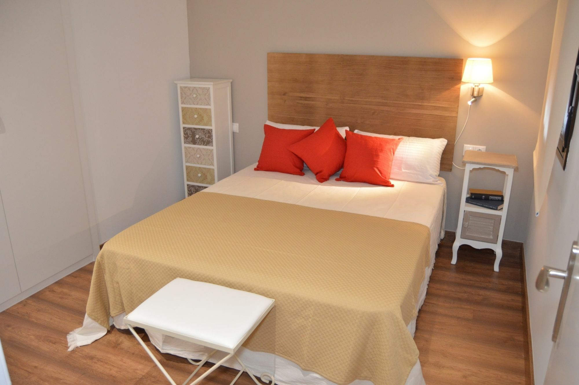 Tarragona Suites Mediona Ngoại thất bức ảnh