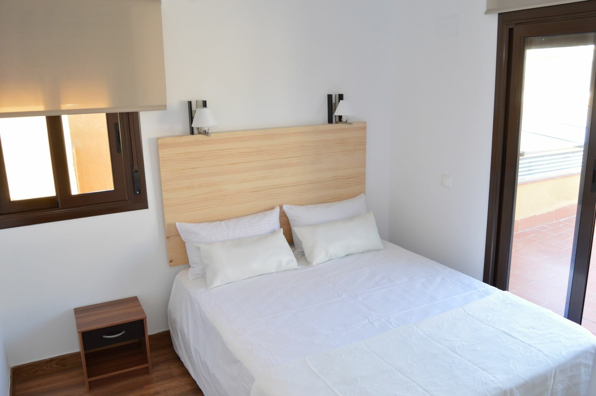 Tarragona Suites Mediona Ngoại thất bức ảnh